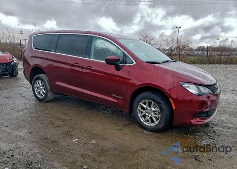 2022 Chrysler Voyager Lx из США, поврежденный, VIN 2C4RC1CG7NR159320